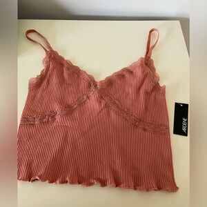 Beautiful crop top 🍣